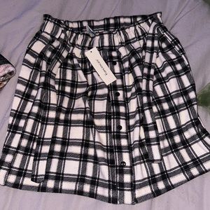 •Francesca‘s skirt never worn youth 14 fits like a adult small